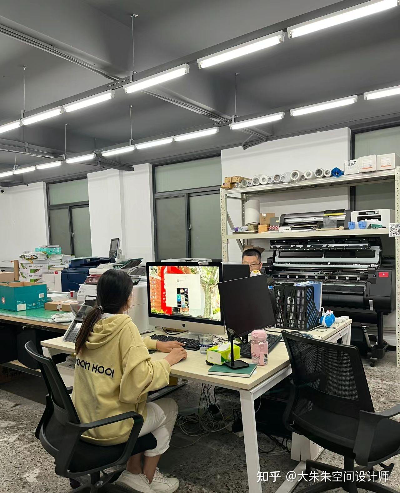 圖文店設計師與平面廣告公司設計師的差異及薪資對比